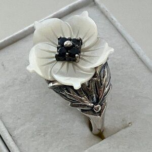 Mother of Pearl 925 Sterling Silver Flower Ring LS, Size 8.5